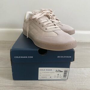 Women's GrandPrø Breakaway Sneakers, size 8, NWT